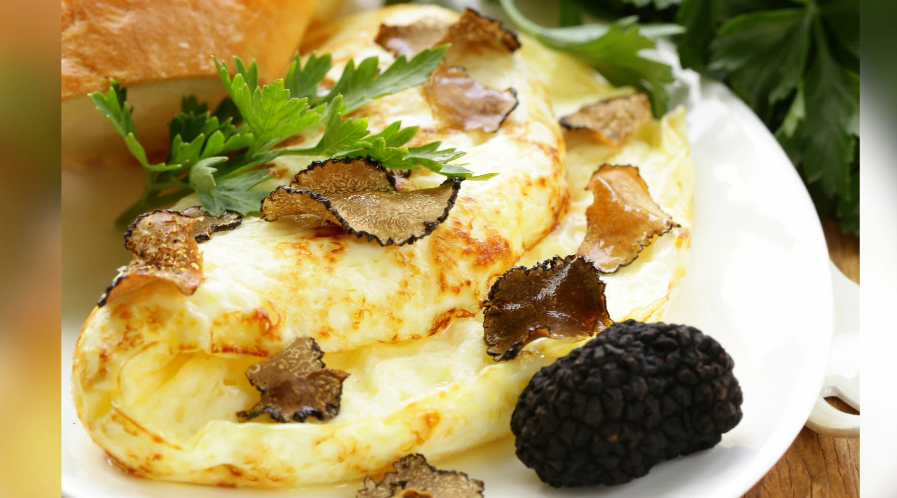 OMELETTE À LA TRUFFE : RECETTE RAFFINÉE ET SAVOUREUSE