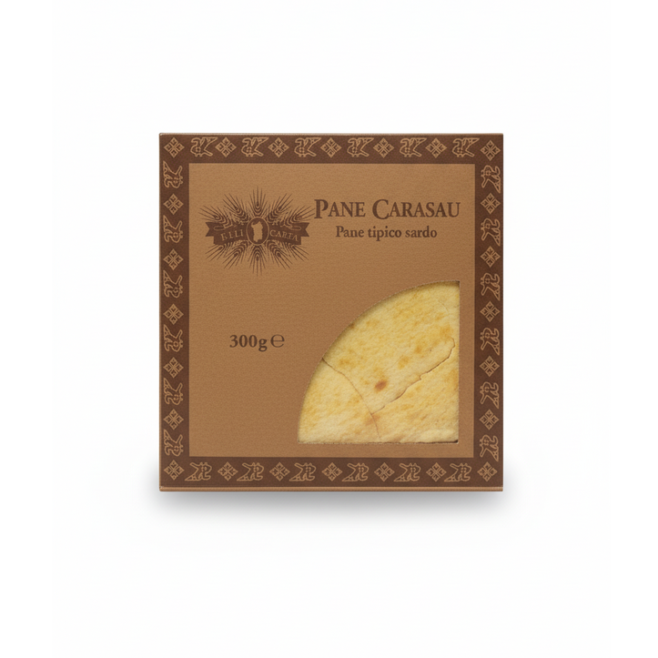 Boîte kraft rectangulaire de Pane Carasau F.lli Carta 300g avec fenêtre ronde découpée révélant les feuilles de pain sarde croustillantes dorées, décorée d'épis de blé, produit typique de Sardaigne, Italie