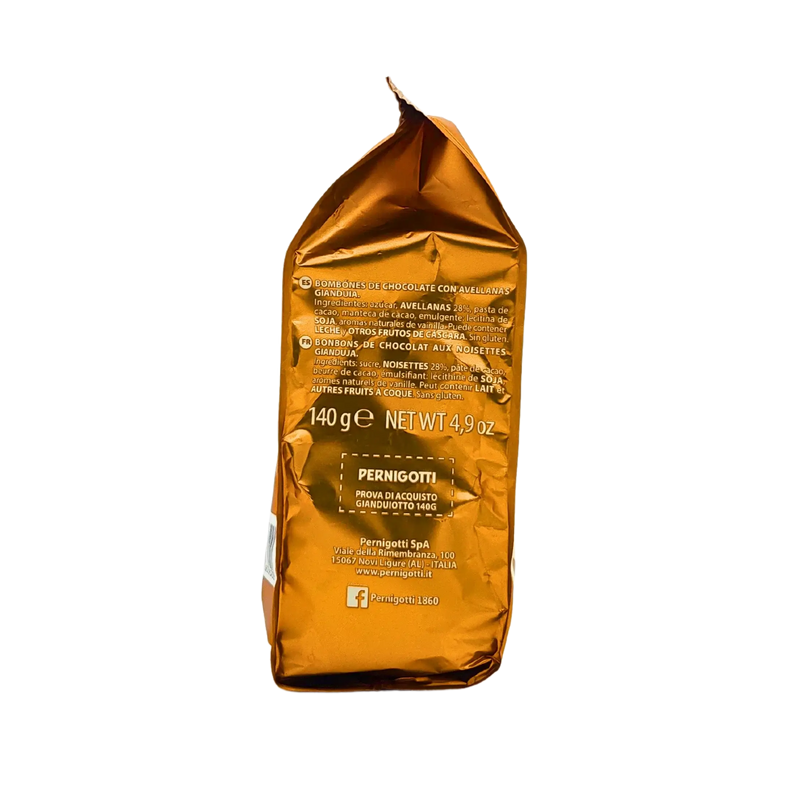 Vue arrière de l'emballage des pralines Pernigotti Gianduiotto, mettant en évidence les ingrédients et les informations nutritionnelles, 140g.