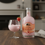 Crème de Fraise Morelli - Liqueur Douce et Fruitée de Toscane (50 cl) — en situation
