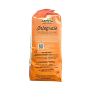 Côté du paquet de farine intégrale italienne Caputo 5kg avec texte explicatif sur le choix des grains, la mouture immédiate et l’absence d’additifs, garantissant une farine de qualité professionnelle.