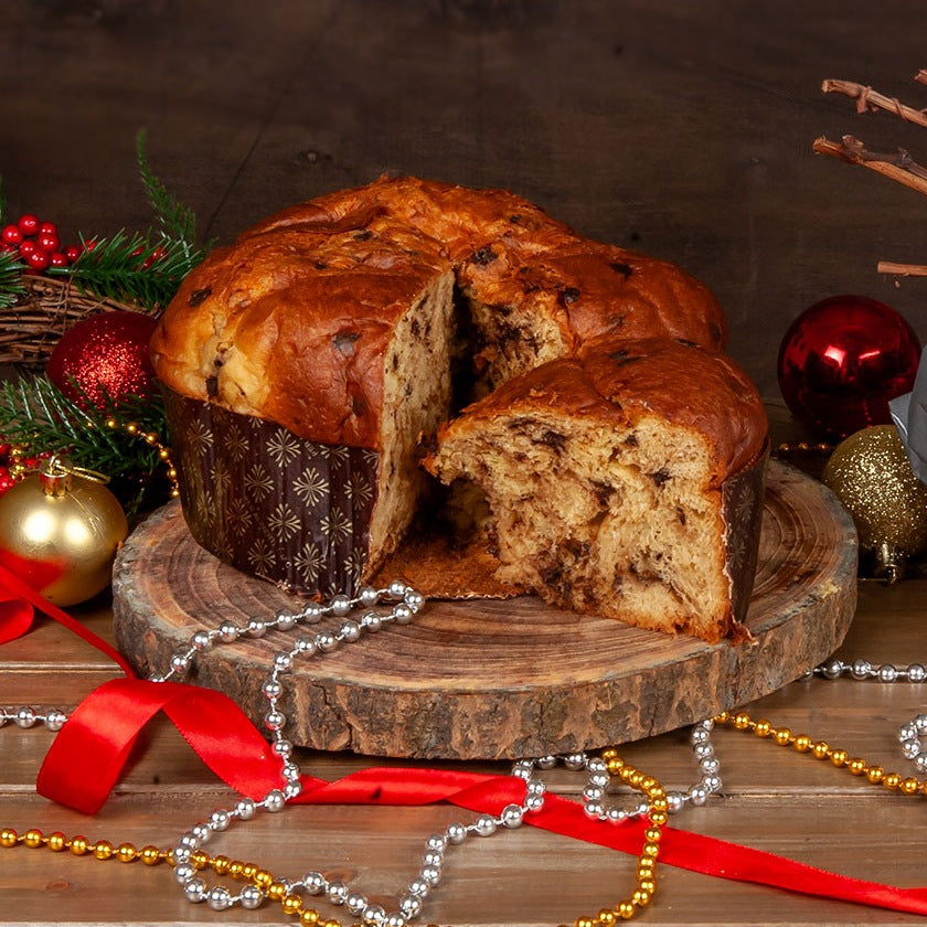 Panettone Morelli grappa et chocolat noir tranché, mie et pépites de chocolat