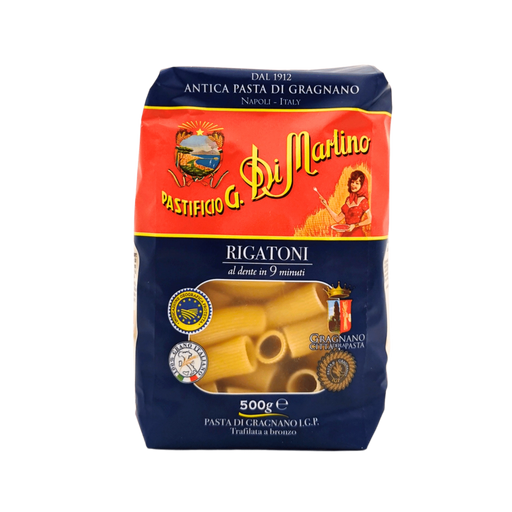 Emballage face avant des pâtes Rigatoni Pastificio Di Martino 500g, pâtes de Gragnano IGP traditionnelles italiennes.
