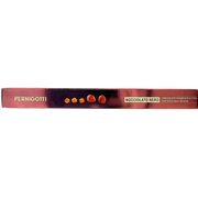 Profil latéral de la tablette de chocolat noir Pernigotti avec noisettes entières 250g. Un chocolat raffiné avec des ingrédients de qualité.