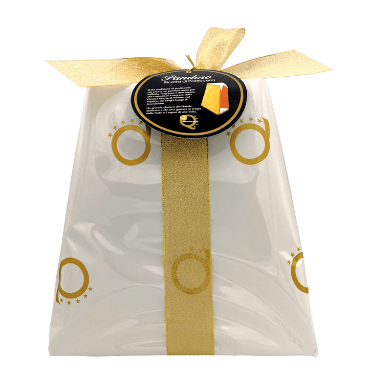 Emballage du pandoro au levain naturel Q Maiuscola 1kg avec ruban doré, idéal pour Noël.