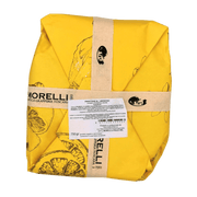 Panettone au limoncello artisanal de Toscane Morelli 750 g, emballé dans un packaging jaune, mettant en avant les saveurs de citron sicilien.