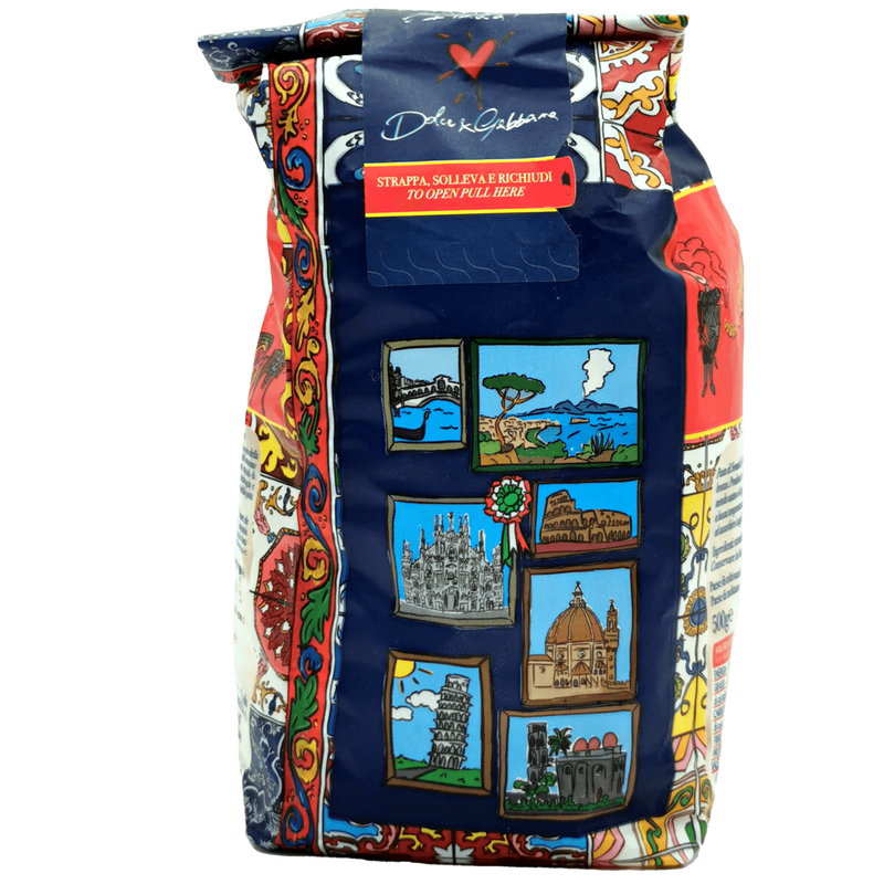 Pâtes artisanales Penne Mezzani Rigate, design exclusif signé Dolce & Gabbana, collaboration italienne, 500g.